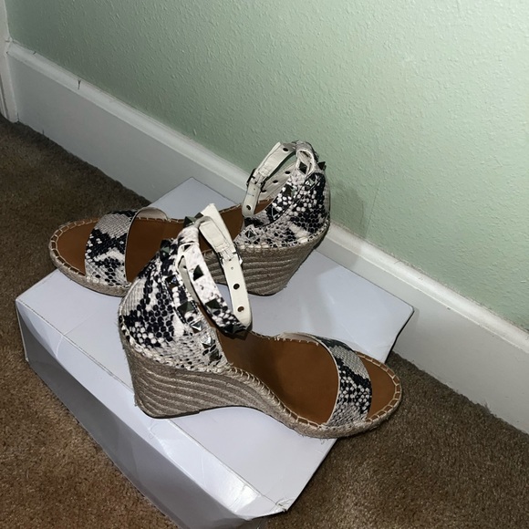 Steve Madden Mckenna snakeskin open toe wedge - Picture 4 of 9